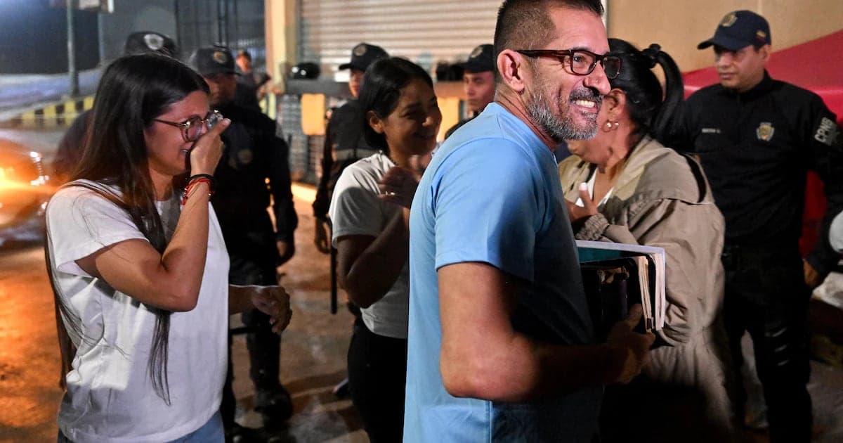 Venezuela : 17 détenus politiques libérés dans un contexte de transition