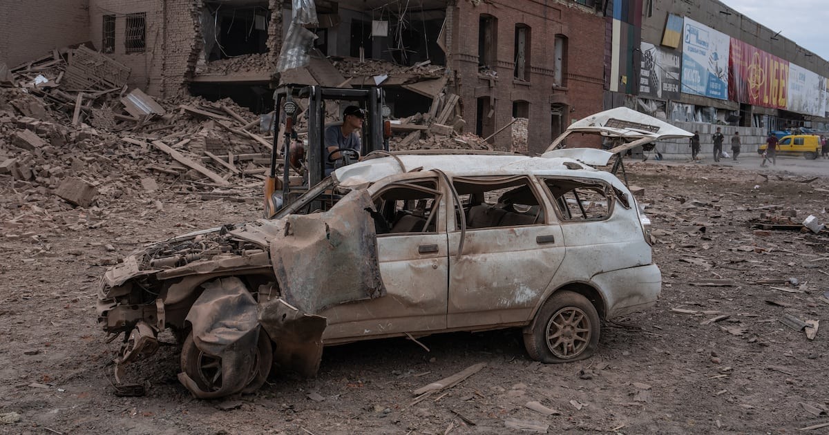 Frappe russe près de Kiev : 10 morts et des questions sur la sécurité des événements militaires